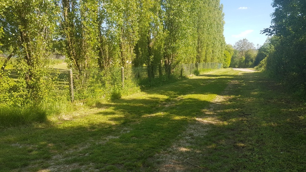 Aire camping-car  Mnil-sur-Saulx (55500) - Photo 2